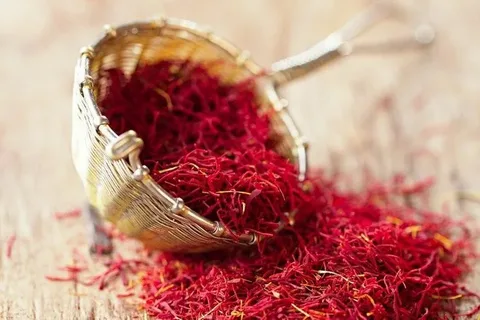 تصویر 3 از زعفران نیم گرمی انتخابی اقتصادی و با کیفیت بالا